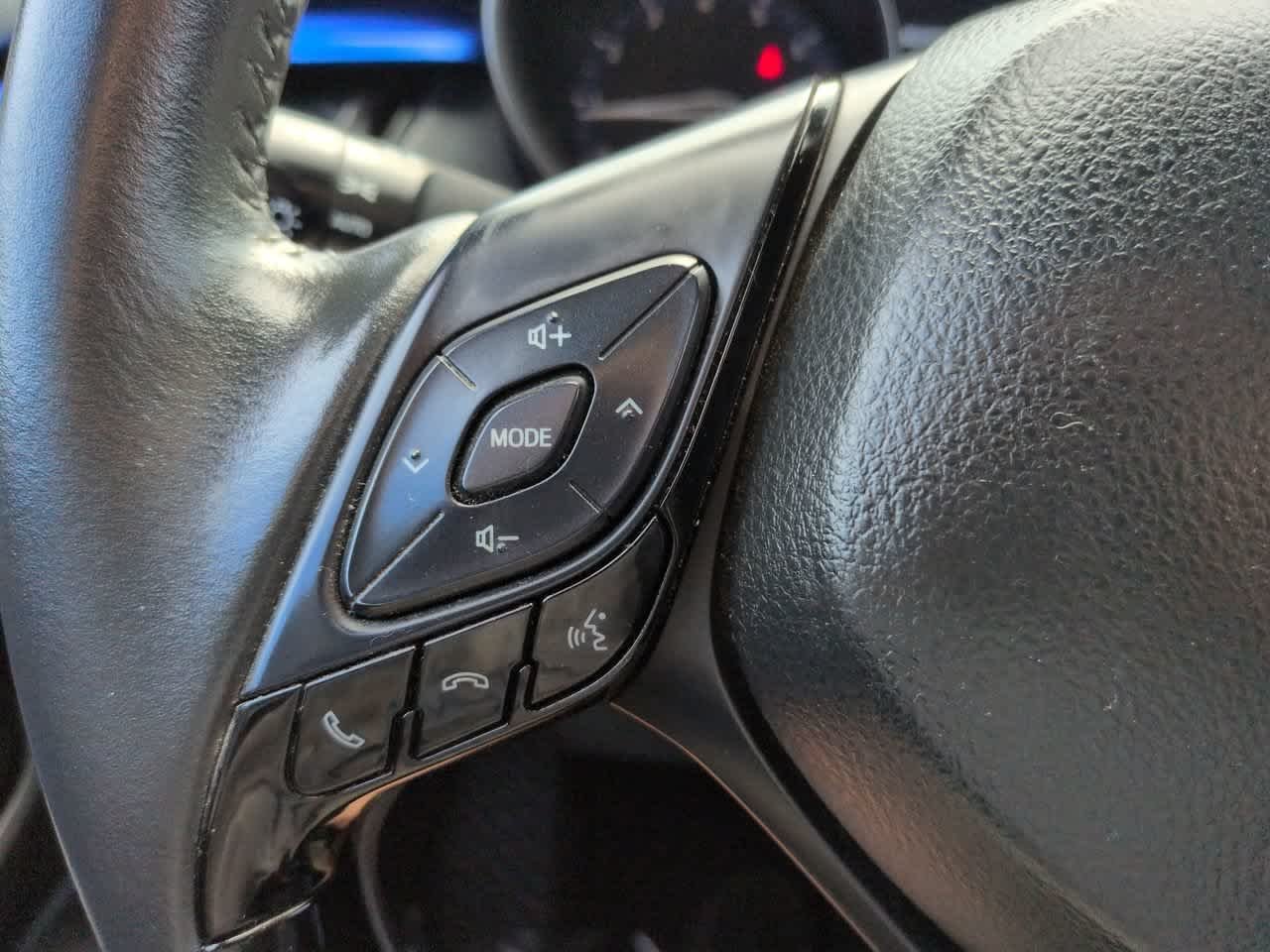 Used 2021 Blizzard Pearl Toyota XLE image 22