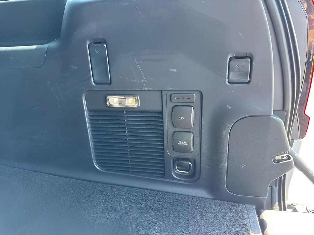 Used 2025 Silver Ford Platinum image 34