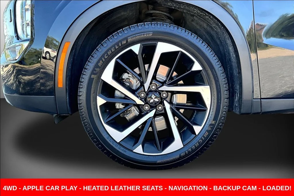 Used 2022  Mitsubishi SE image 40
