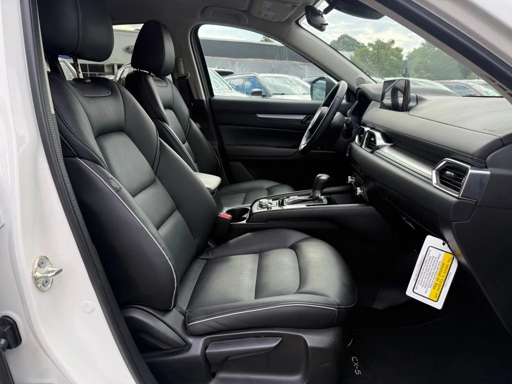 Used 2025 Rhodium White Metallic Mazda 2.5 S Select Package image 30