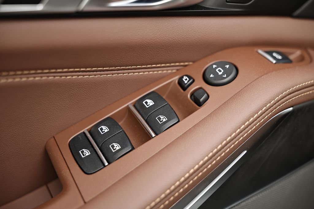 New 2026 Skyscraper Grey Metallic BMW xDrive40i image 18