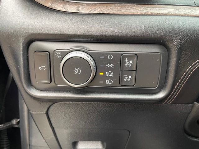 Certified Used 2020 Black Metallic Ford Platinum image 17