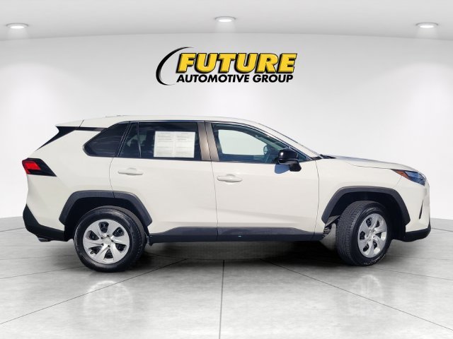Used 2025 White Toyota LE image 3