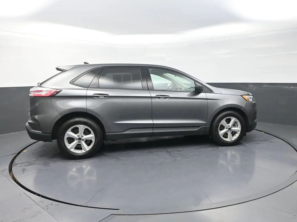 Used 2023 Gray Ford SE image 11