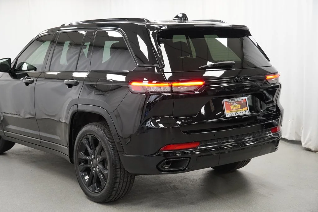 Used 2023 Black Jeep Overland image 13