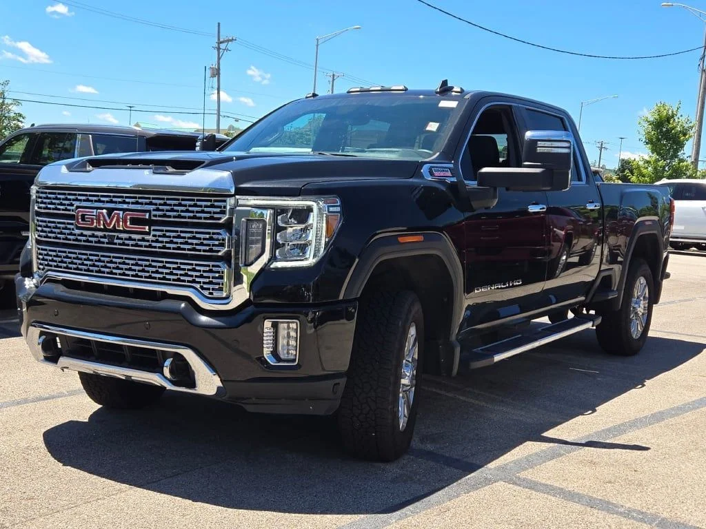 Used 2023 Black GMC Denali image 6