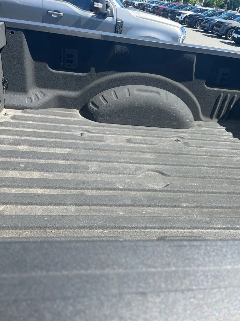 Used 2025 Gray Ford XL image 9