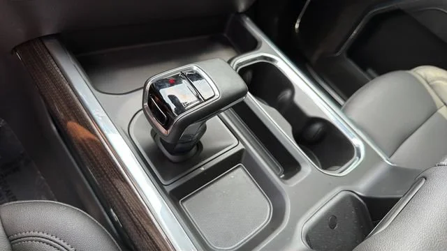 Used 2026 Sterling Gray Metallic Chevrolet LT Trail Boss image 29