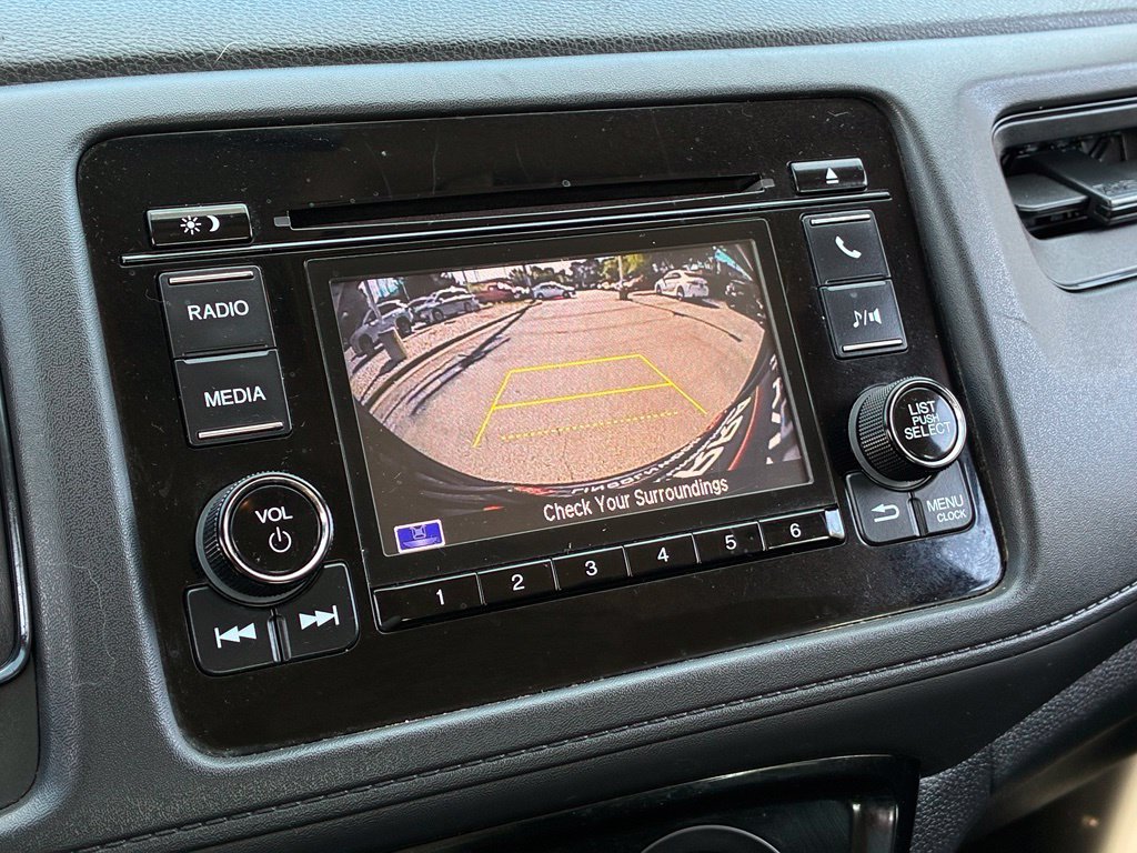 Used 2022  Honda LX image 17