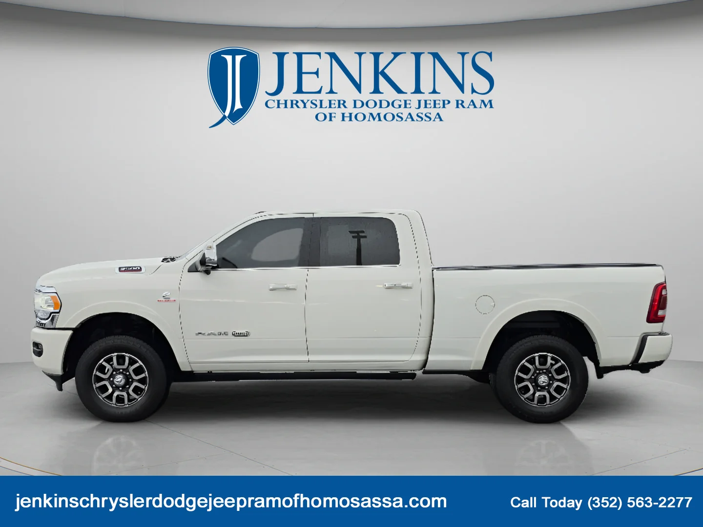 Used 2022 Pearl White Ram Longhorn image 9