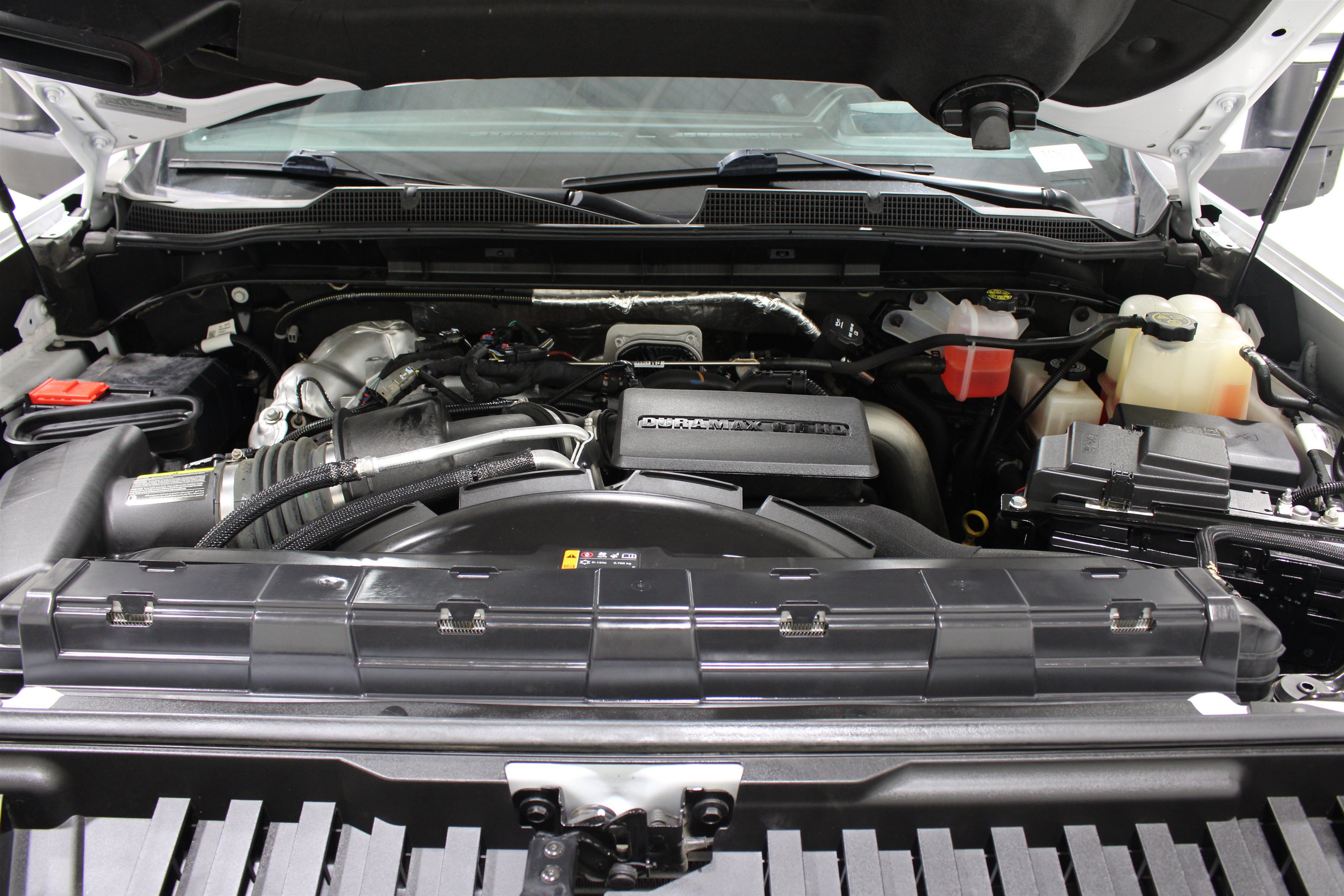 Used 2024 Iridescent Pearl Tricoat Chevrolet High Country image 45