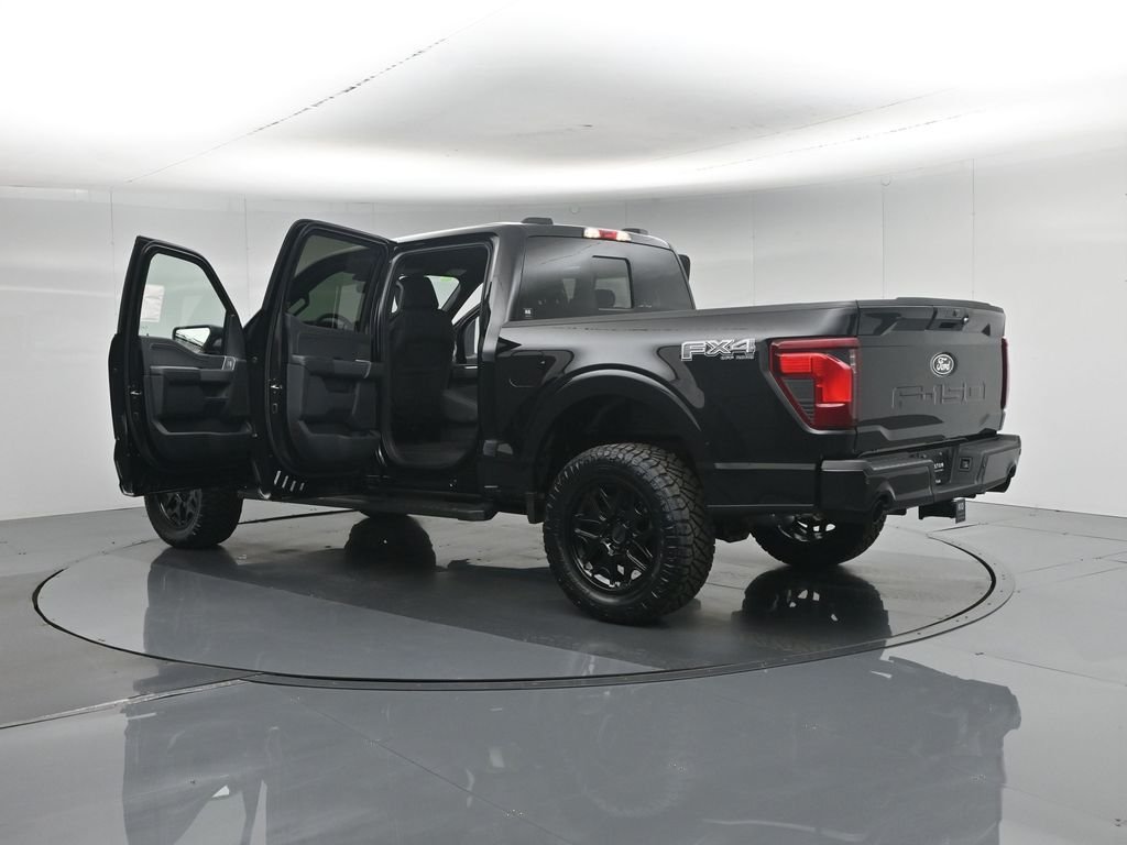 New 2026 Agate Black Metallic Ford XLT image 35