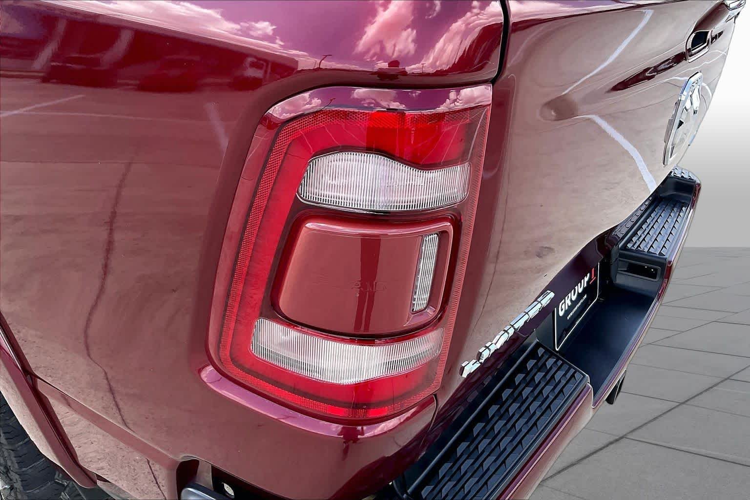 Used 2020 Delmonico Red Pearlcoat Ram Limited image 27