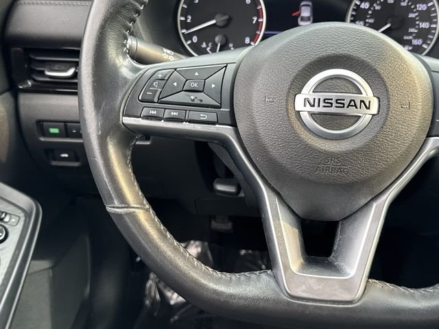 Used 2021 Gray Nissan SV image 15