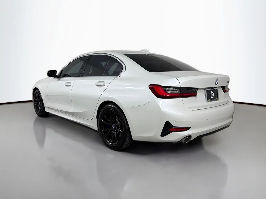 Used 2019 White BMW 330i image 7