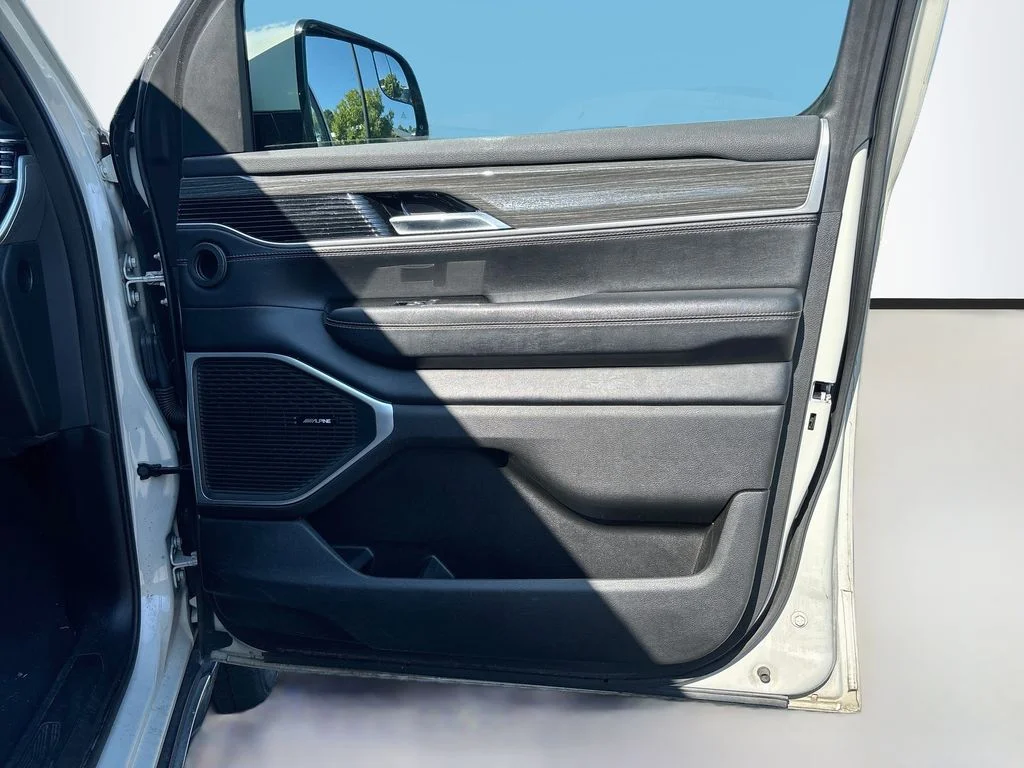 Used 2022 White Jeep Series III image 30