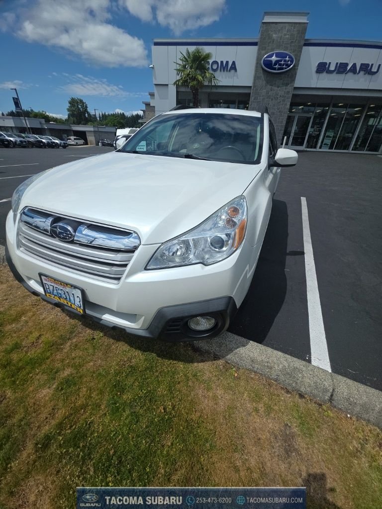 Used 2013 White Subaru 2.5i Premium image 1