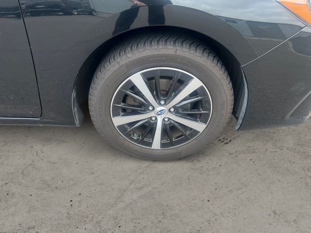 Used 2019 Crystal Black Silica Subaru 2.0i Premium image 12