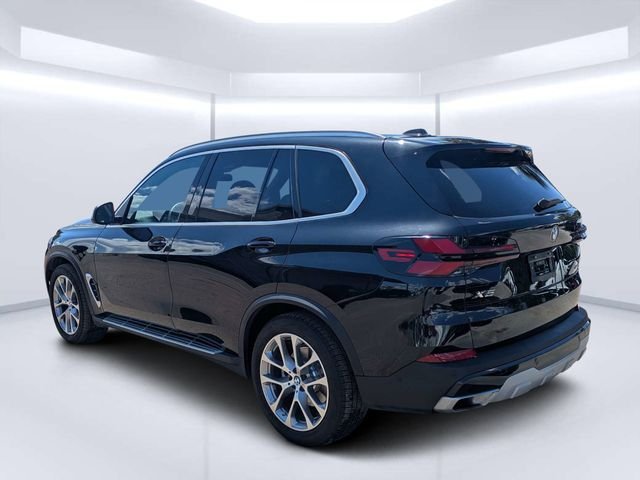 Used 2026 Black BMW sDrive40i image 5