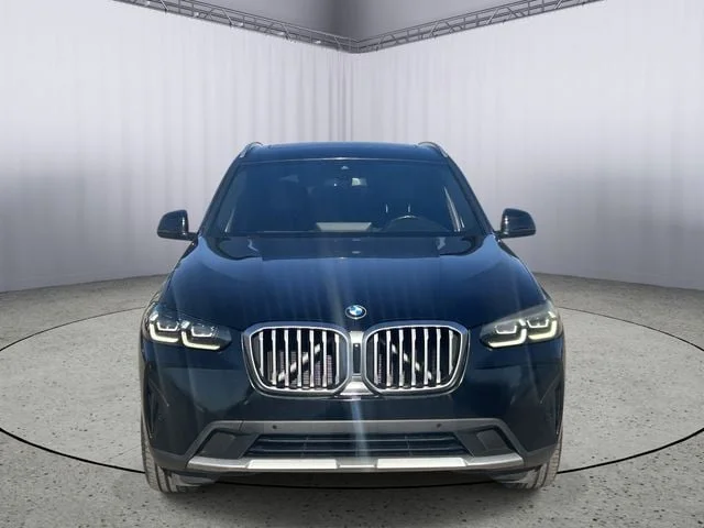 Used 2022 Jet Black BMW sDrive30i image 4