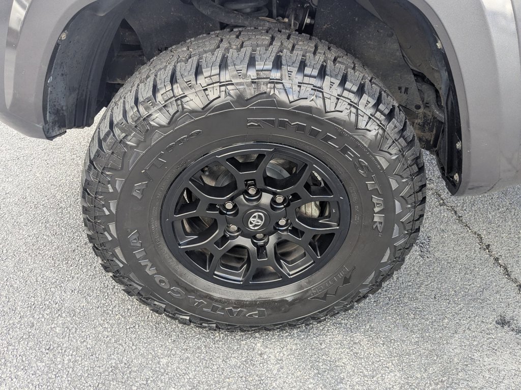 Used 2022  Toyota SR image 10