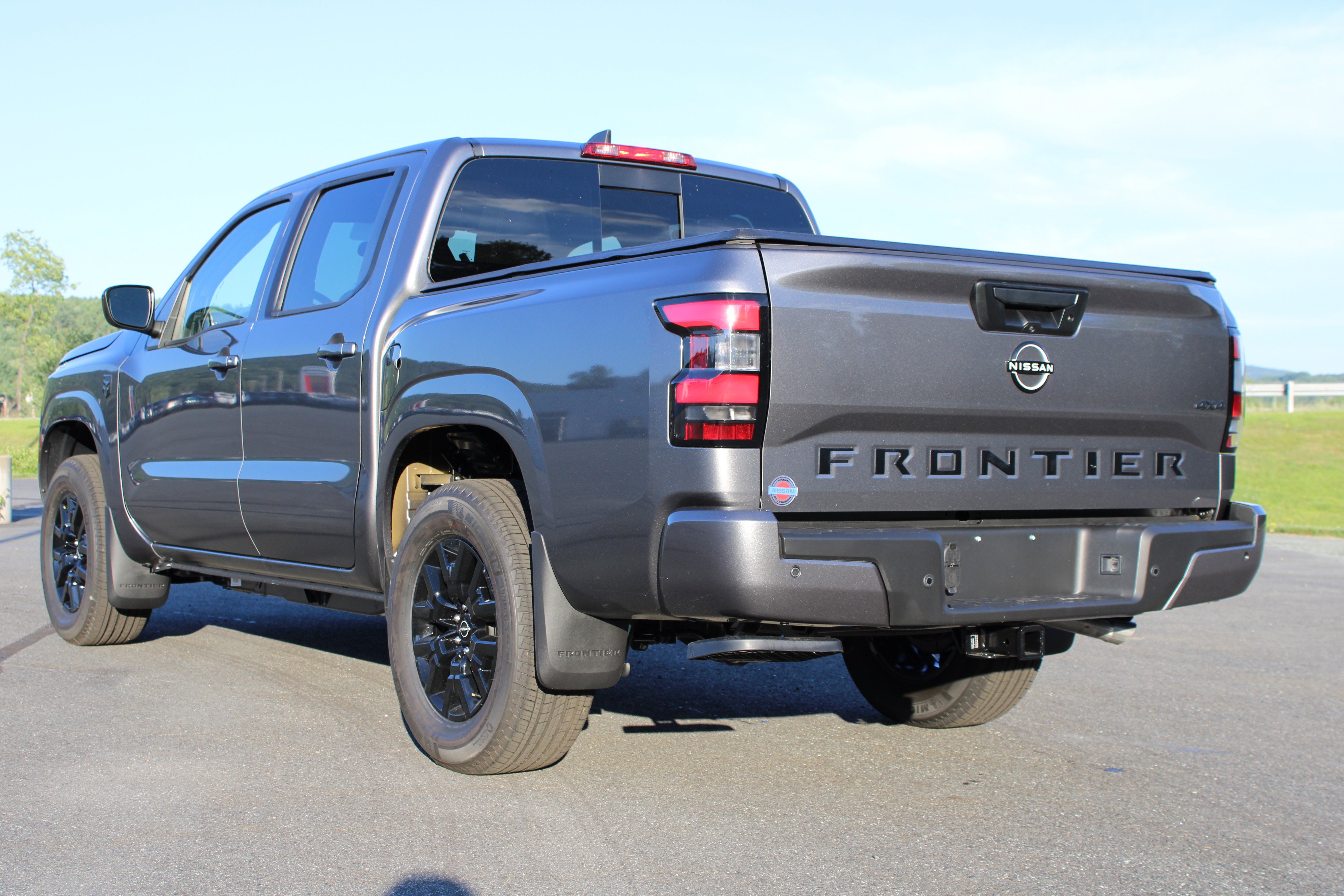 New 2026 Gun Metallic Nissan Crew Cab SV image 6
