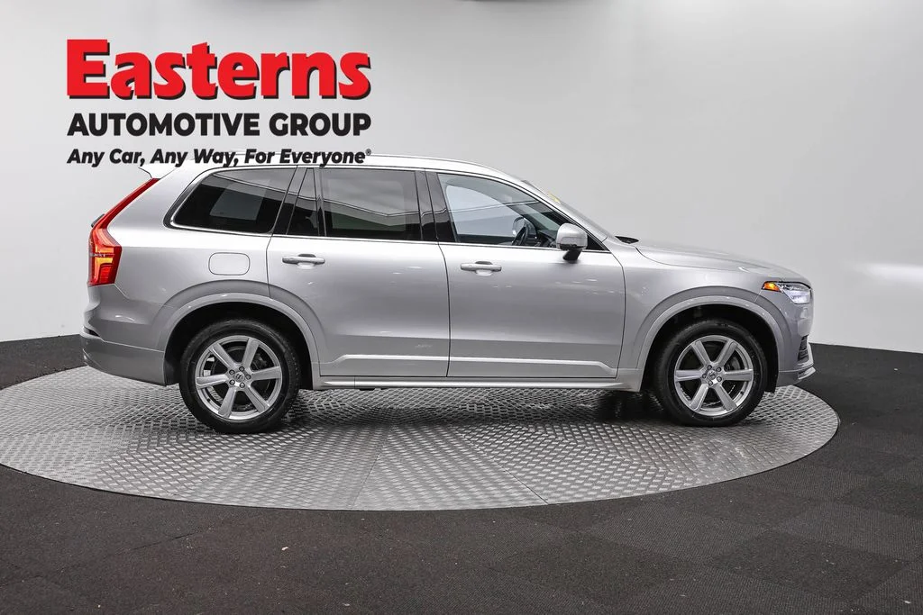 Used 2022 Gray Volvo T5 Momentum image 4