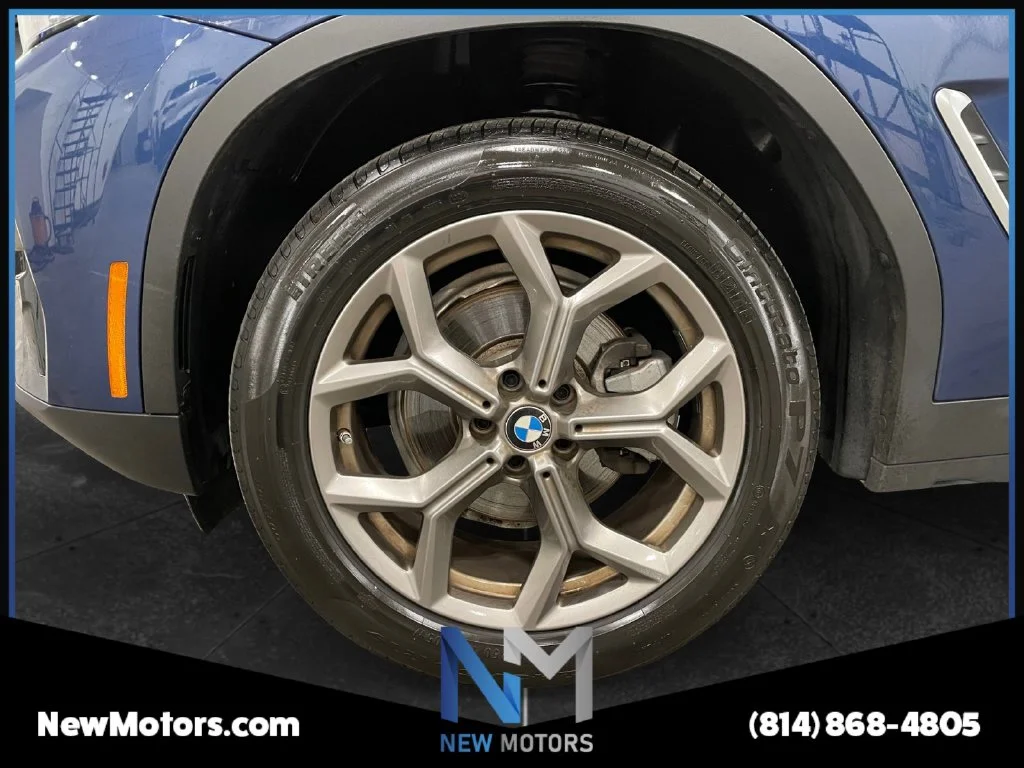 Used 2022 Blue Metallic BMW xDrive30i image 14