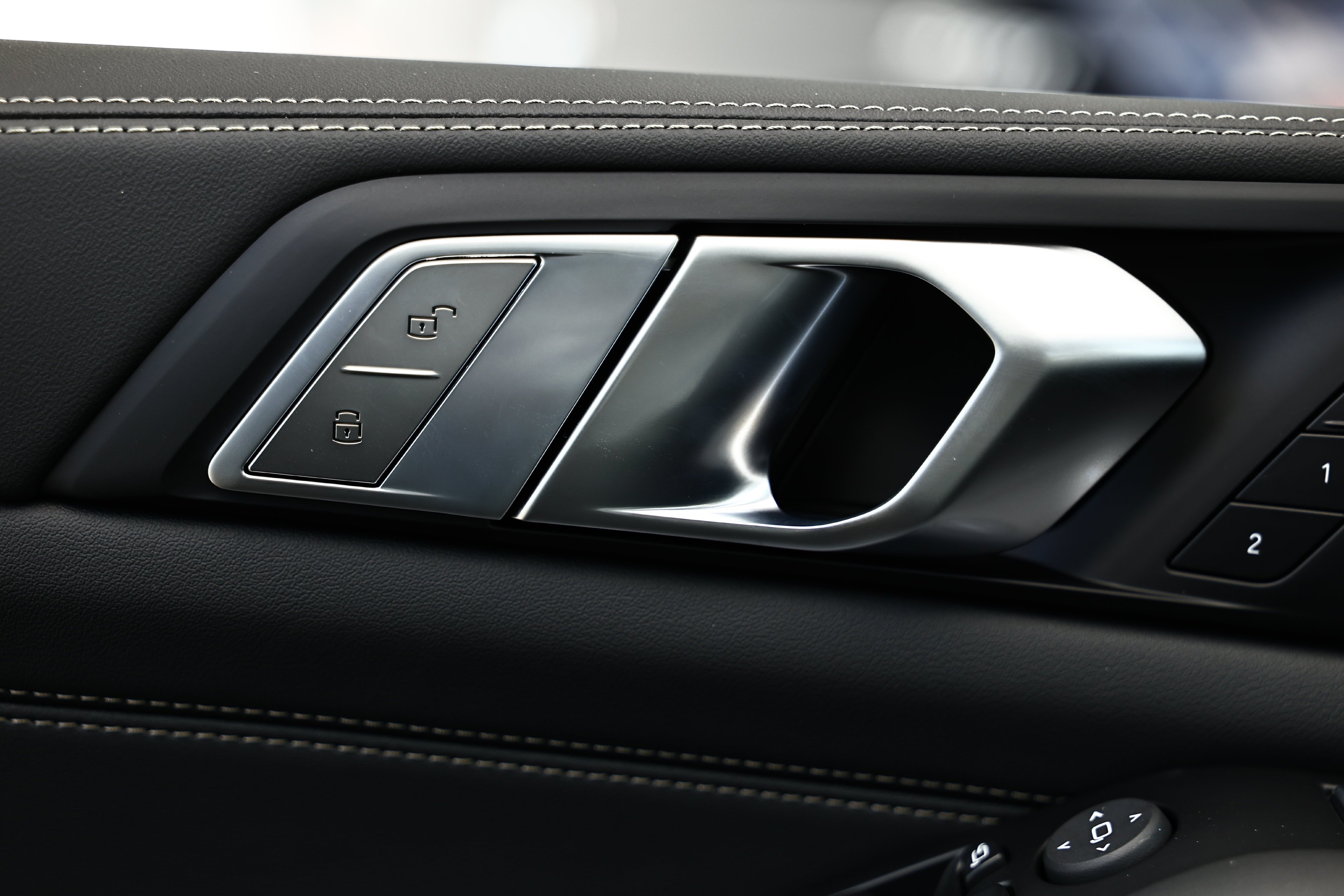 New 2027 Carbon Black Metallic BMW xDrive40i image 14