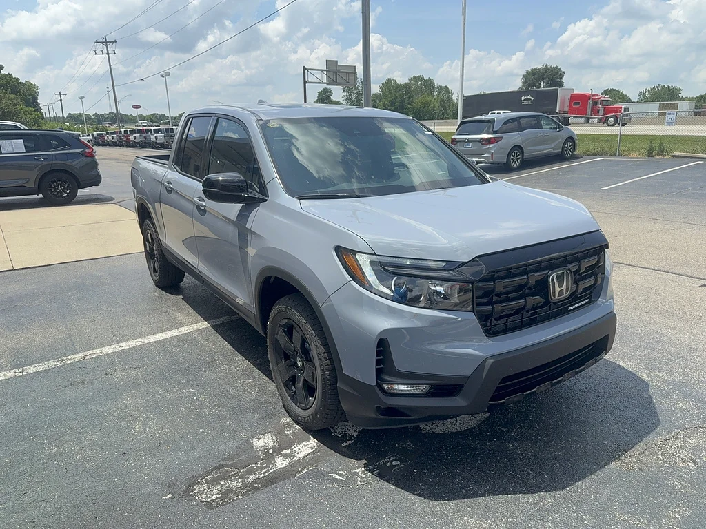 New 2026 Sonic Gray Pearl Honda Black Edition image 3