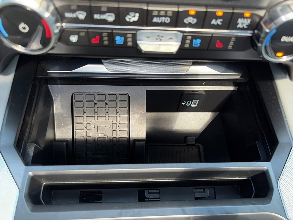 Used 2024 White Ford Limited image 25