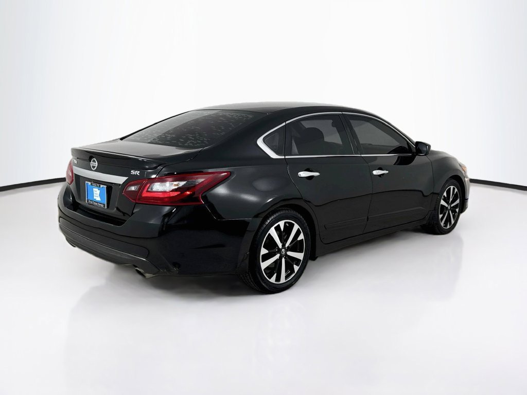 Used 2018 Super Black Clearcoat Nissan 2.5 SR image 8