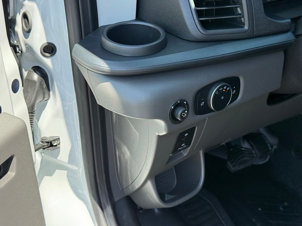 New 2026 Oxford White Ford Cargo Van image 13