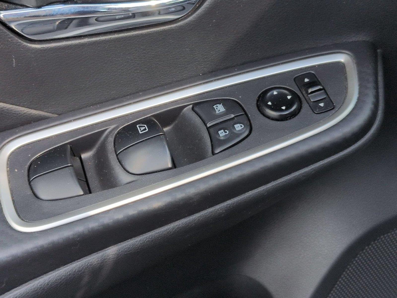 Used 2024 Brilliant Silver Metallic Nissan SR image 16