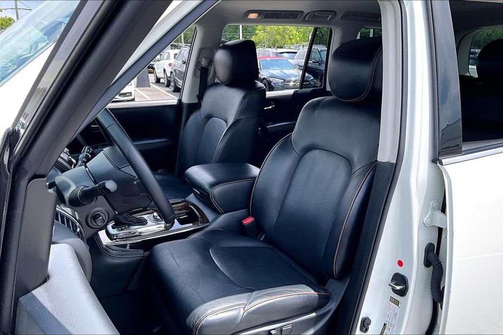 Used 2019 White Nissan Platinum image 17