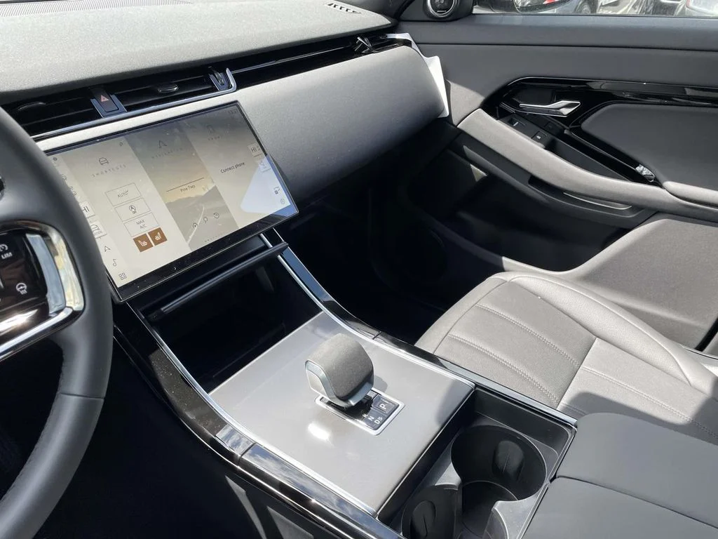 New 2026 Santorini Black Land Rover S image 33