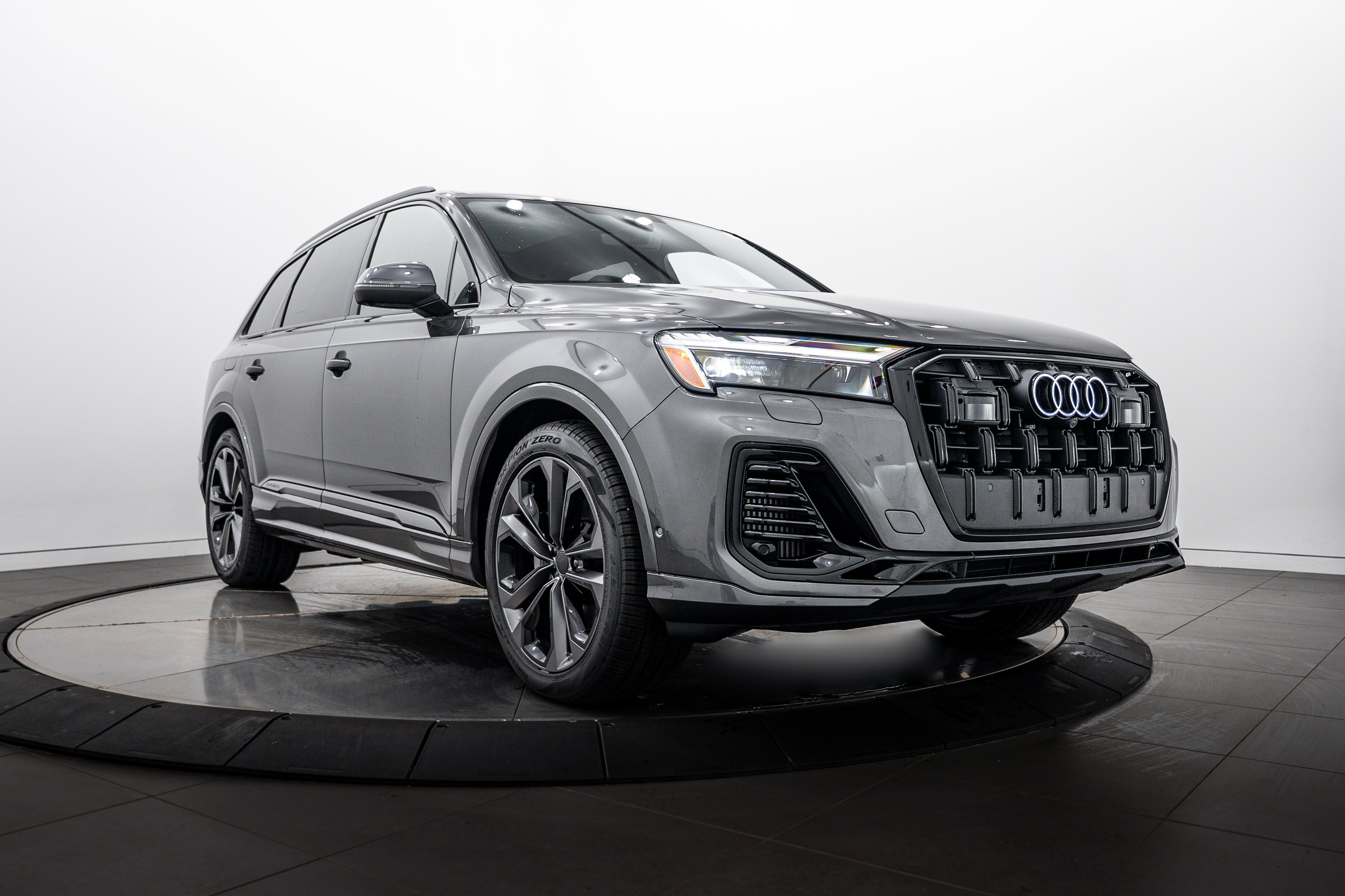 2026 Audi Q7 55 Premium Plus quattro Tiptronic's photo