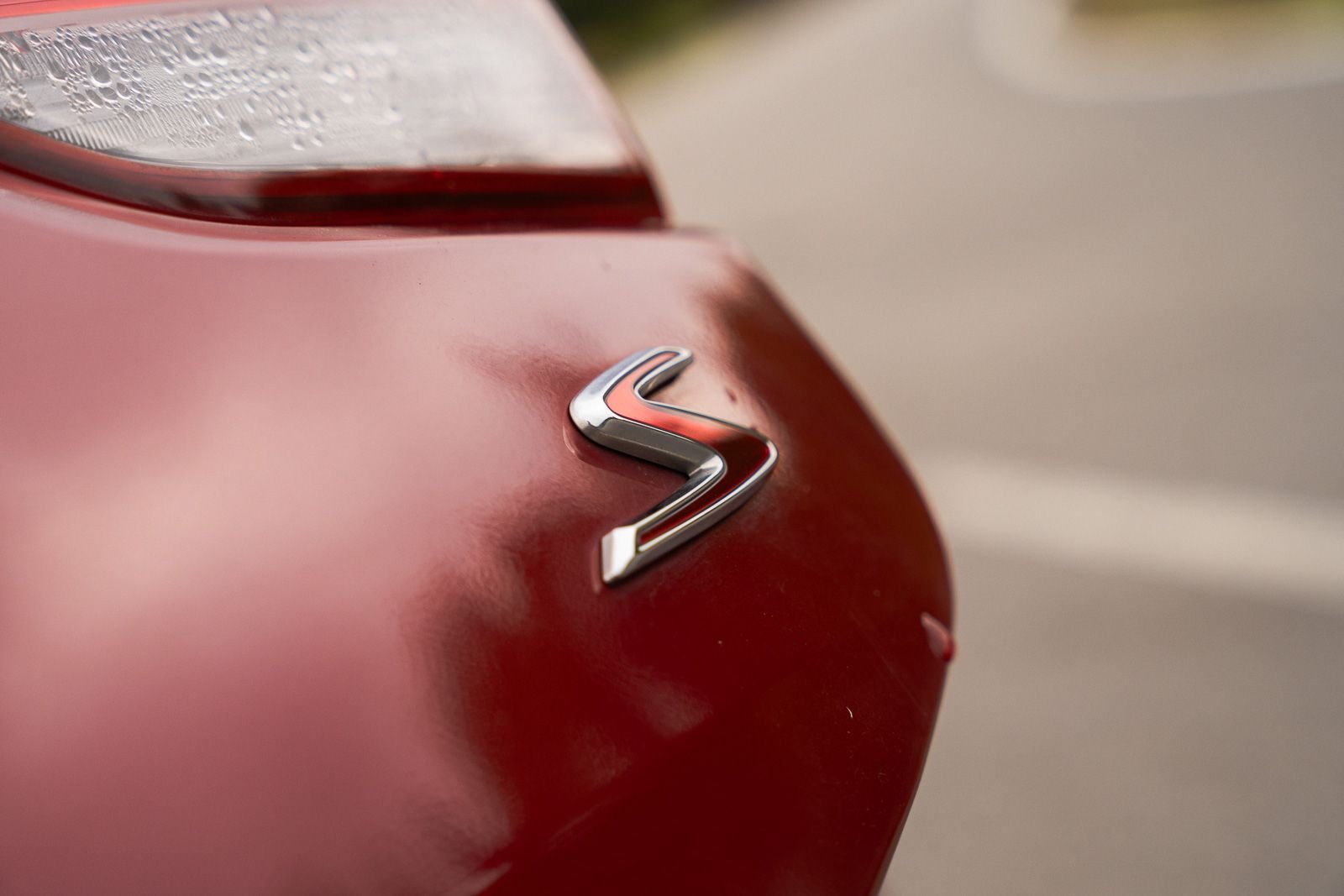 Used 2023 Red Kia S image 17