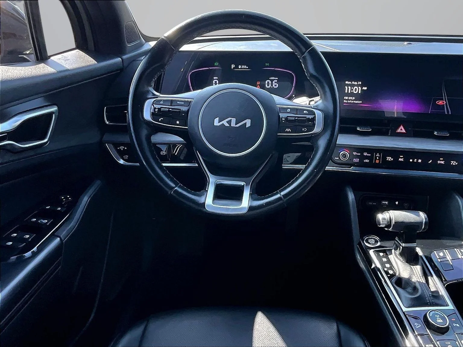 Used 2023 Green Kia X-Line image 6