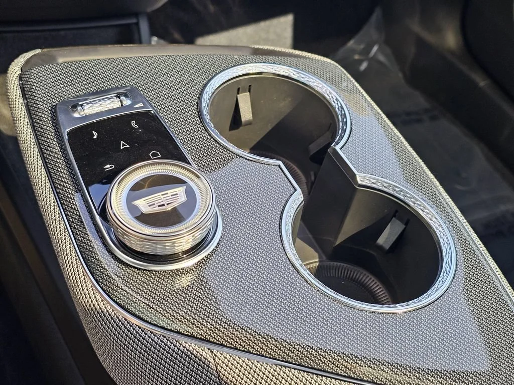 2026 Cadillac OPTIQ Sport - Photo 32