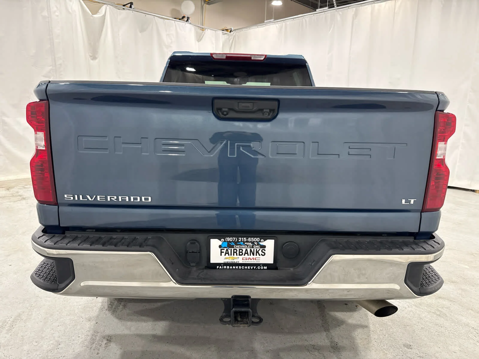 Used 2026 Lakeshore Blue Metallic Chevrolet LT image 4