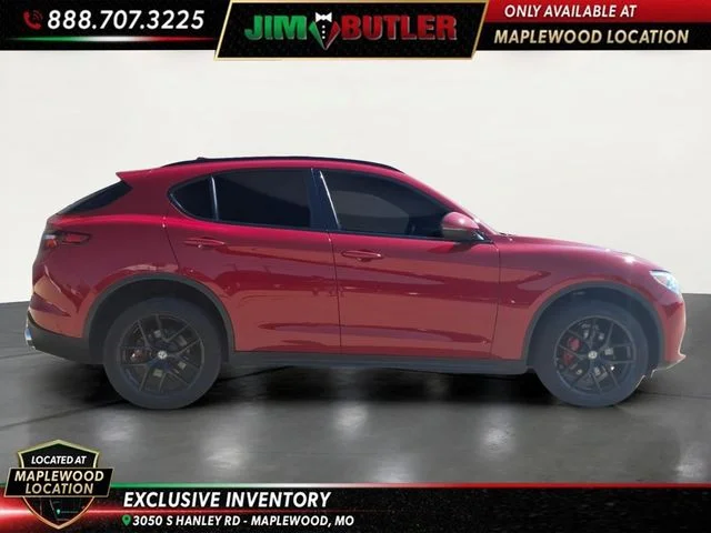Used 2018 Red Alfa Romeo Ti image 5