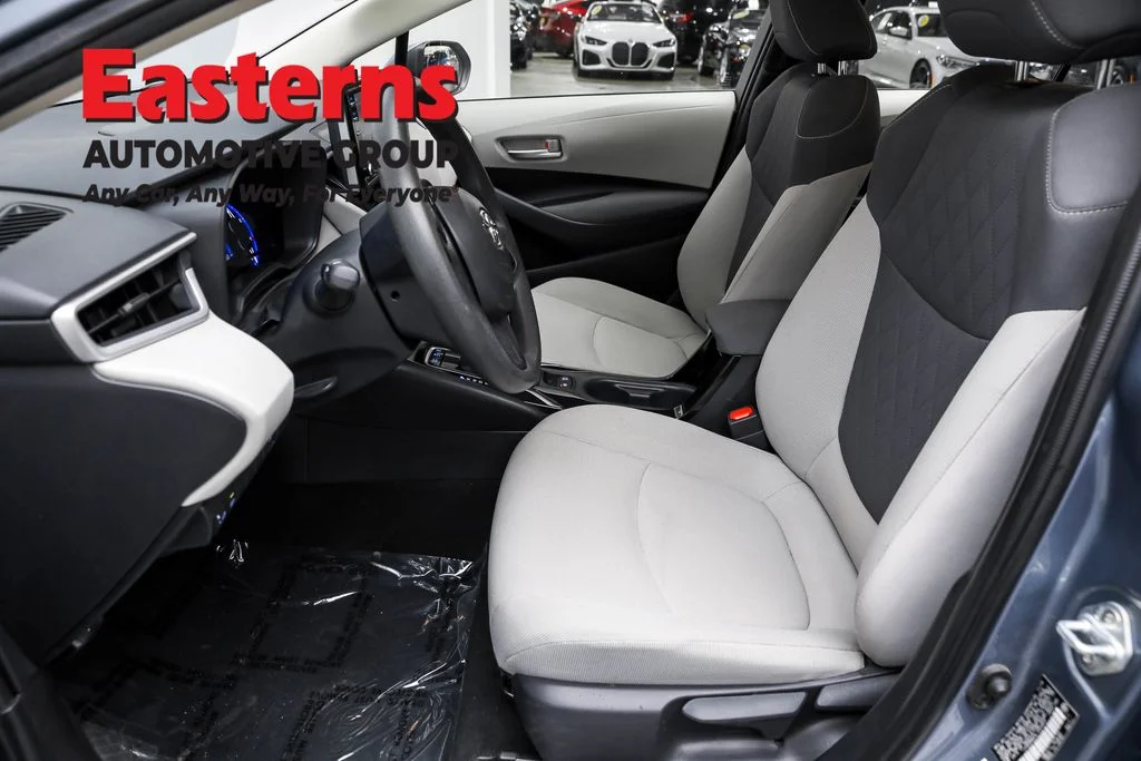 Used 2020 Gray Toyota LE image 14