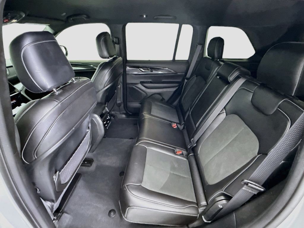 Used 2023 Silver Jeep Altitude X image 19
