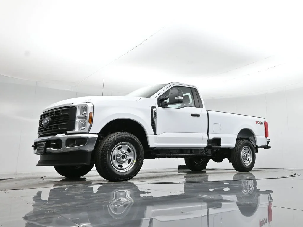 New 2026 Oxford White Ford XL image 39