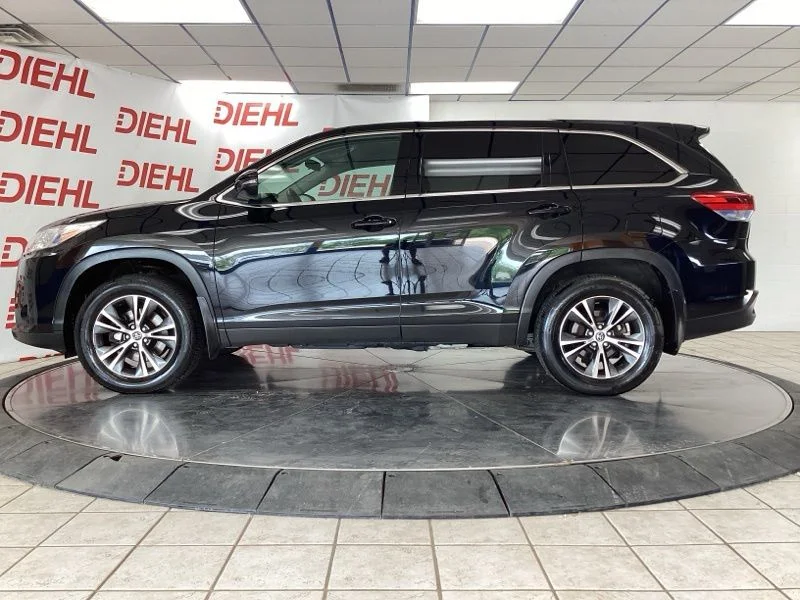 Used 2019 Black Toyota LE image 4