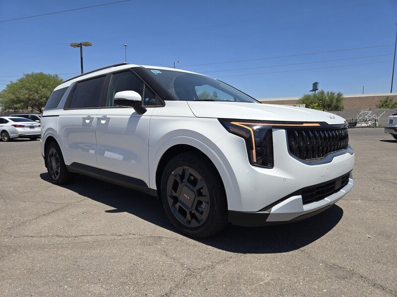 New 2026 Snow White Pearl Kia EX image 2