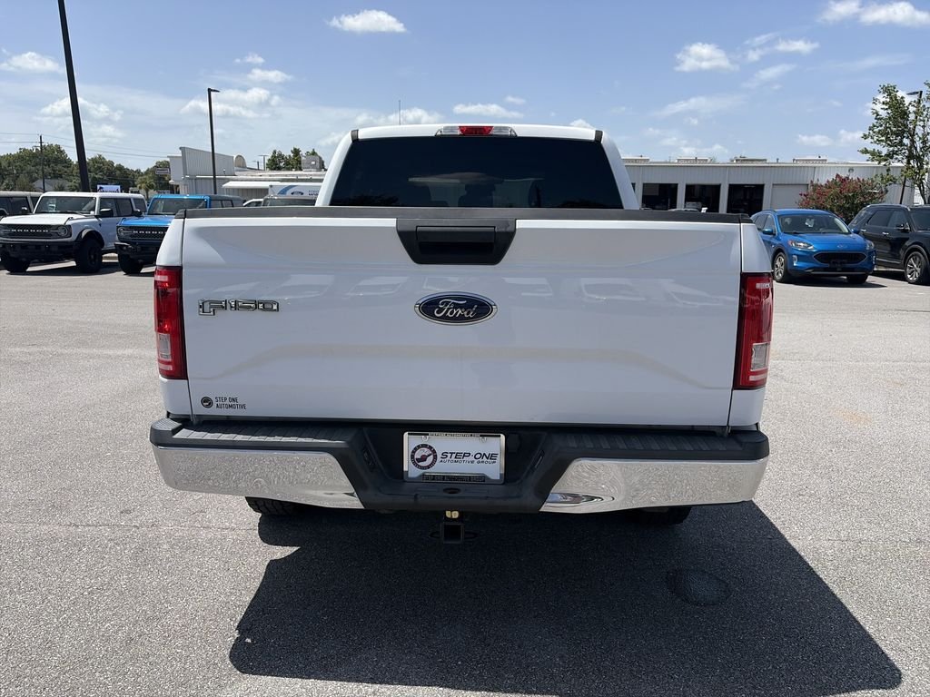 Used 2015 White Ford XLT image 6