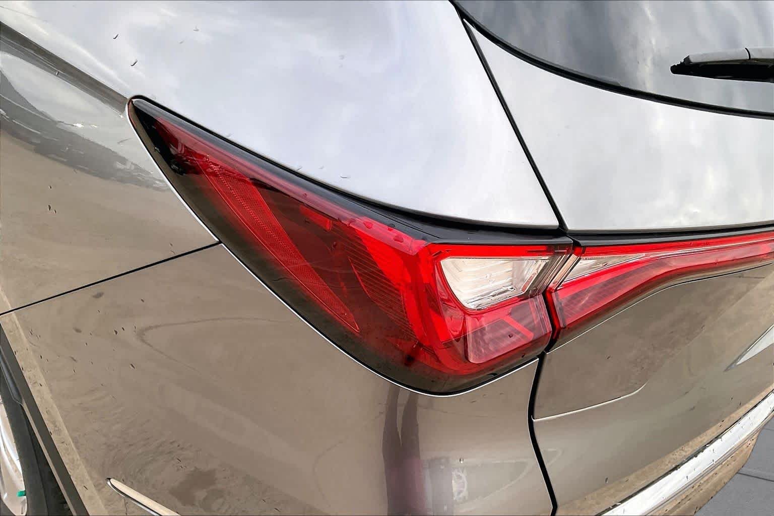 Used 2024 Liquid Carbon Metallic Acura  image 27