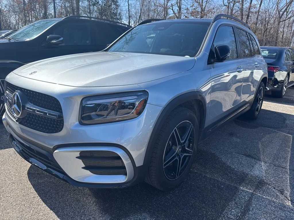 2026 Mercedes-Benz GLB GLB 250 4MATIC's photo